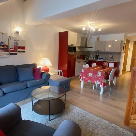Apartment Superbe Duplex Face Aux Pistes, Sud, 8 Pers, 3 Ch, Balcon, Parking, Proche Commerces - Fr-1-445-198 *